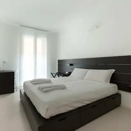 Porta Nuova Bright And Roomy Flat