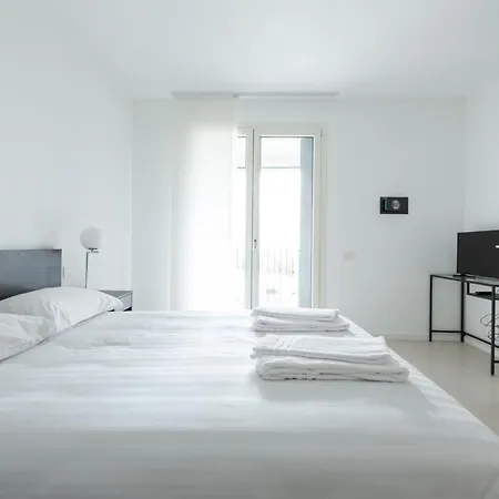 Porta Nuova Bright And Roomy Flat Apartamento *