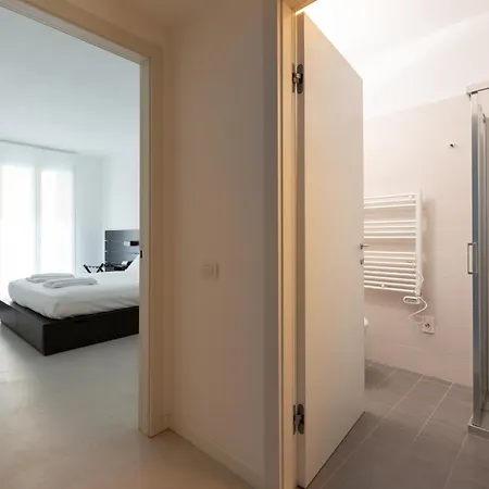 Porta Nuova Bright And Roomy Flat Milán