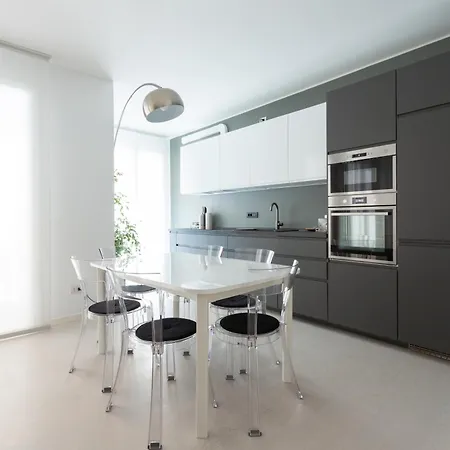 Apartamento Porta Nuova Bright And Roomy Flat Milán